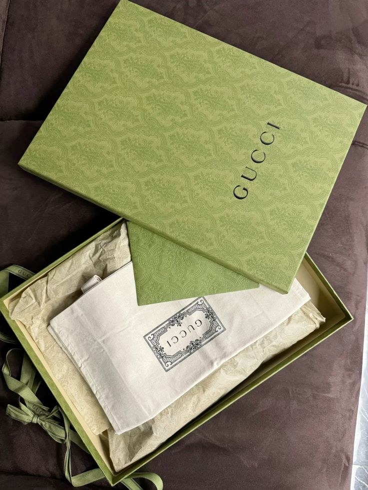 Luxury Shoe Boxes: 10 Design Ideas to Elevate Your Footwear Brand Luxury Gift Style Shoe Box with Ribbon Detailing - Luxury Shoe Boxes: 10 Design Ideas to Elevate Your Footwear Brand