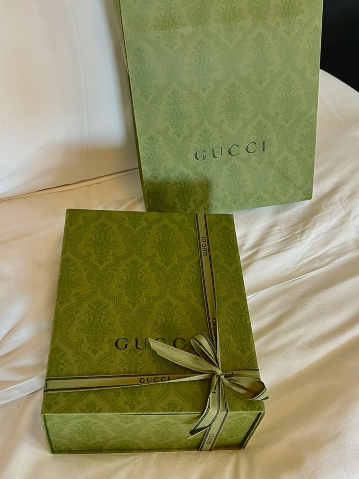 Luxury Shoe Boxes: 10 Design Ideas to Elevate Your Footwear Brand Luxury Ribbon Gift Shoe Box - Luxury Shoe Boxes: 10 Design Ideas to Elevate Your Footwear Brand